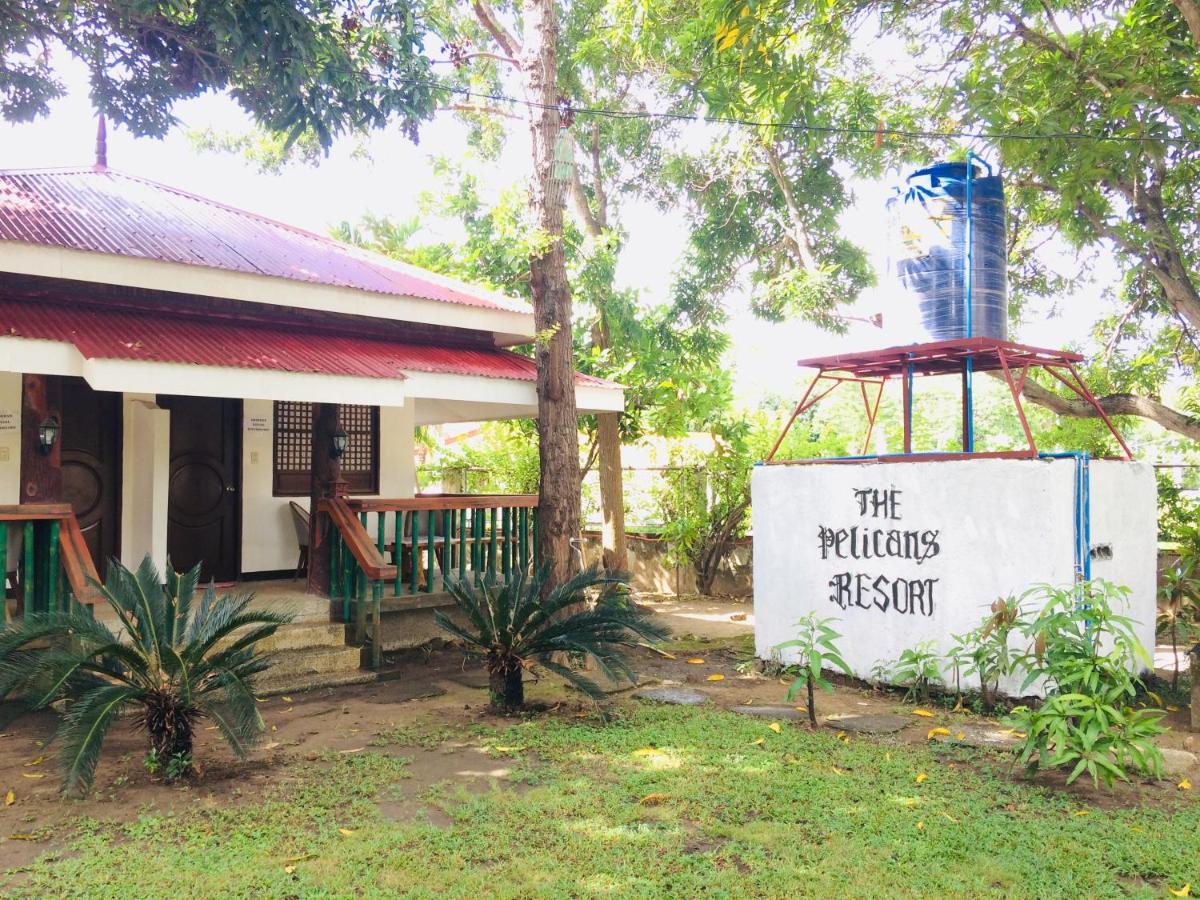The Pelicans Resort Batangas Buitenkant foto